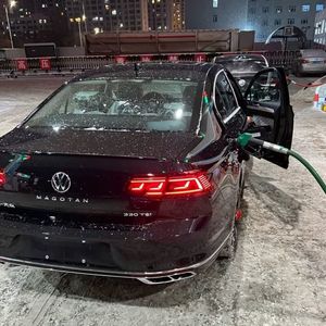 女闺蜜把我腿打开摸到尿失禁视频
